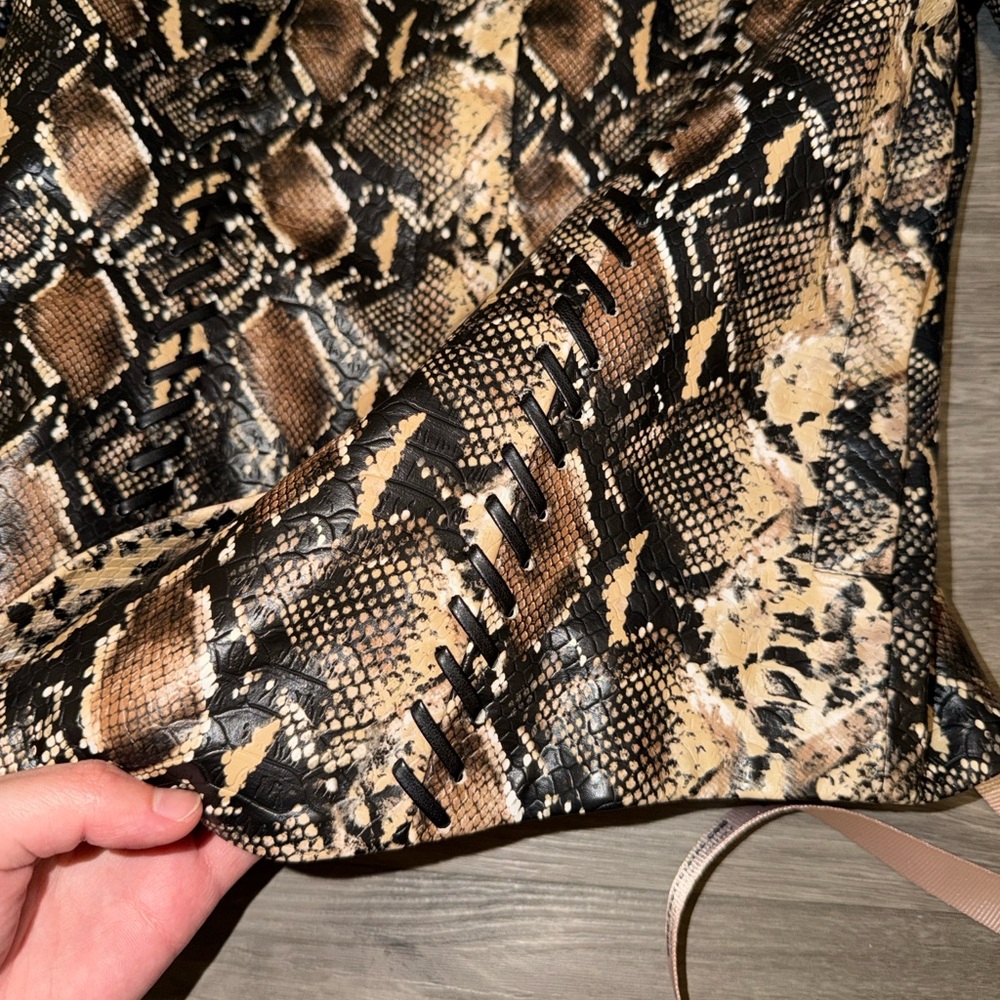 House of CB Vani Snake Print Fitted Jacket - Picture 14 of 16